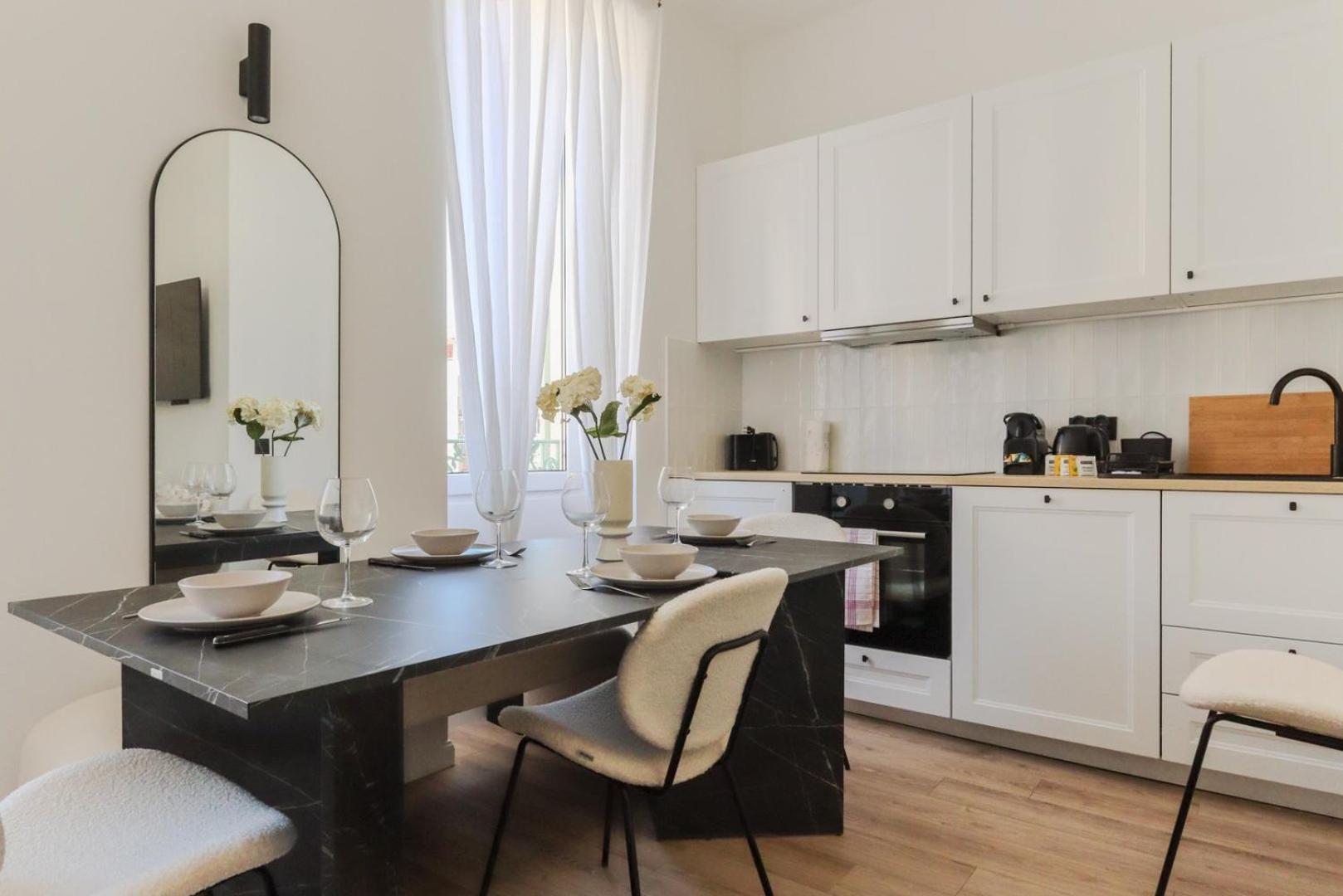 Fancy 3br Duplex Near Port & Old Town | By Airnest