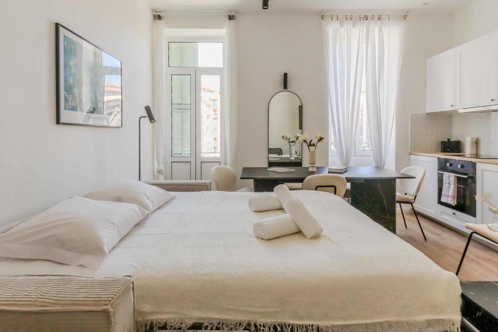 Apartment Fancy 3br Duplex Near Port & Old Town | By Airnest *