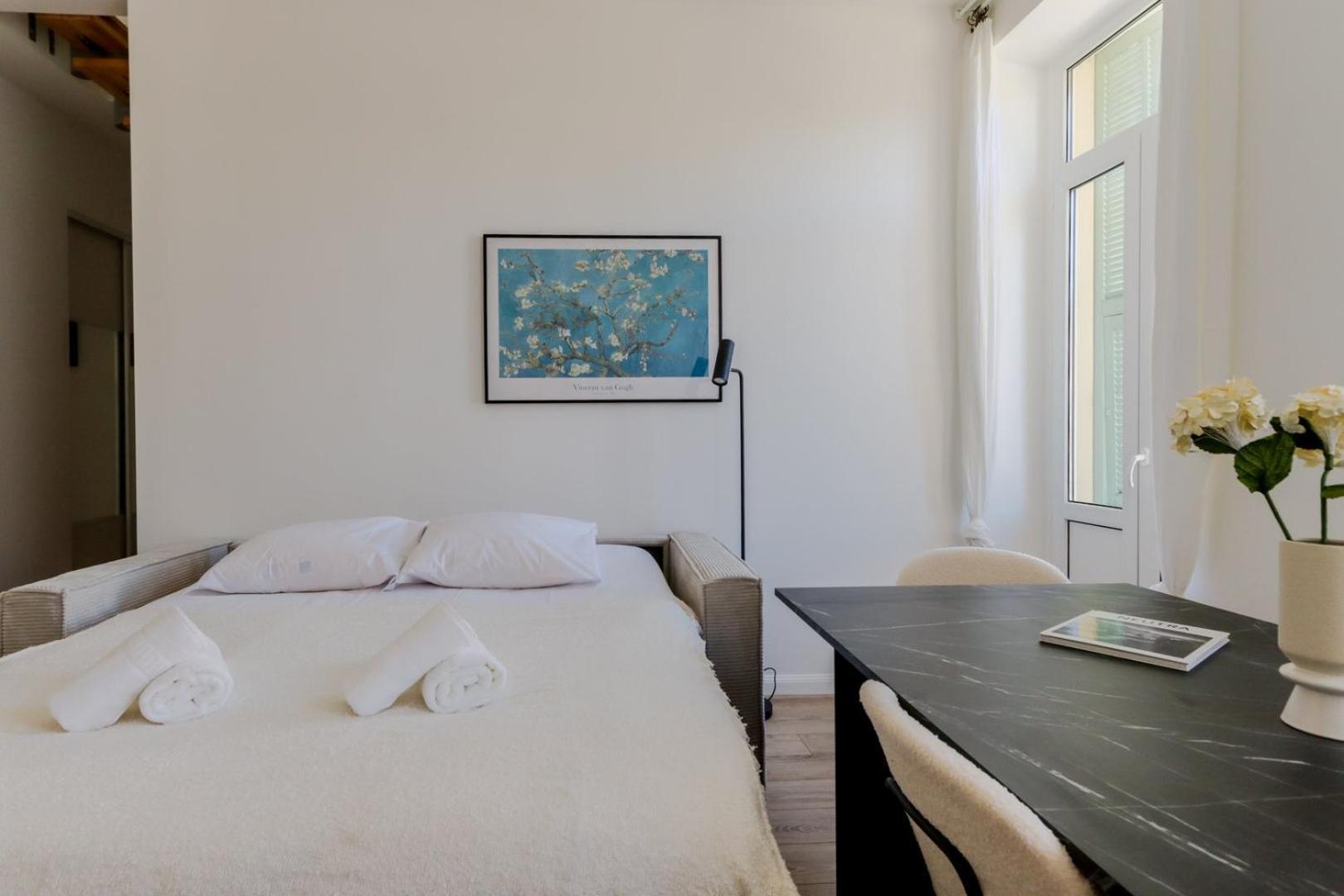 Fancy 3br Duplex Near Port & Old Town | By Airnest Appartamento *