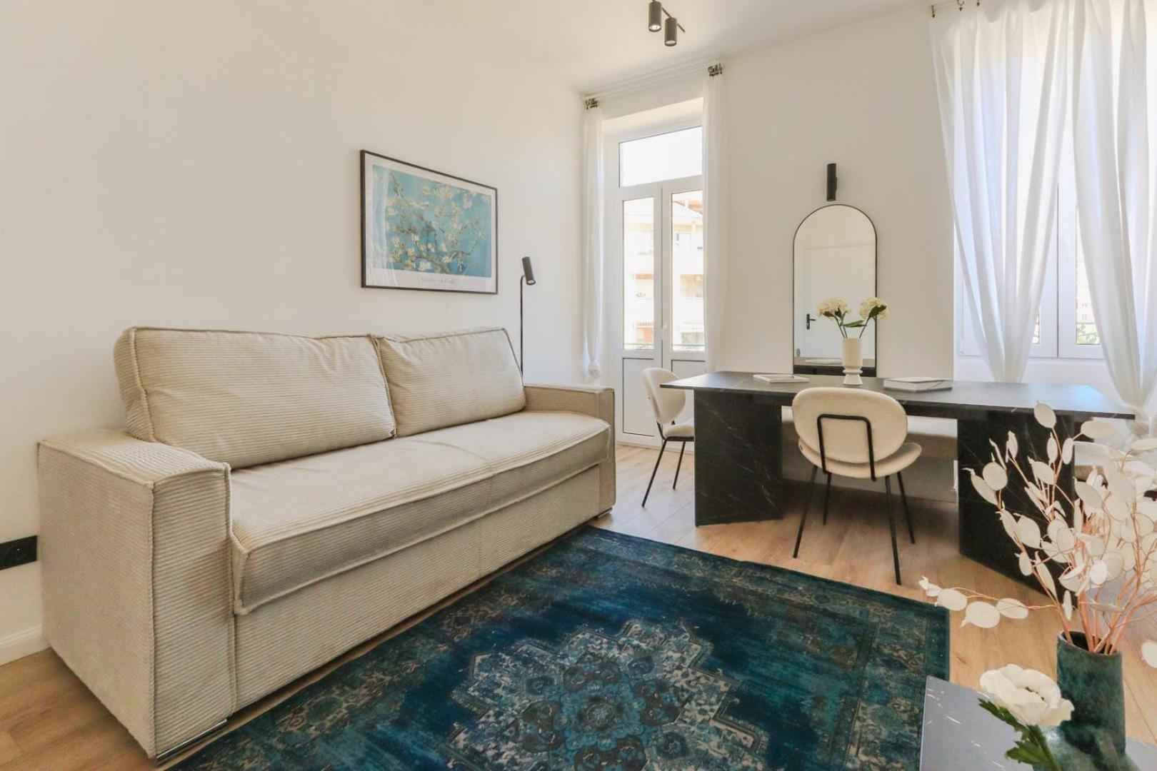 Appartamento Fancy 3br Duplex Near Port & Old Town | By Airnest